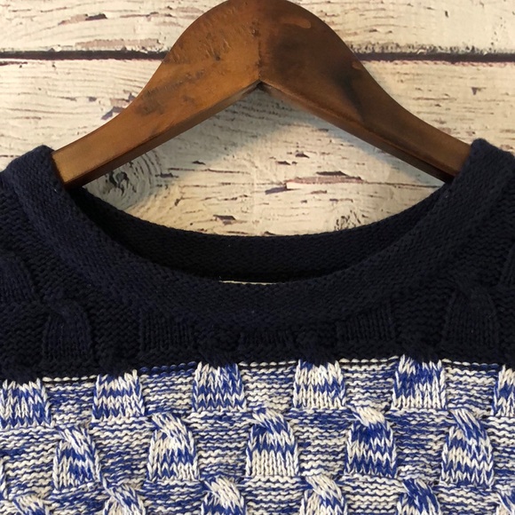 New Old Navy Women's Knit Sweater - Picture 2 of 9